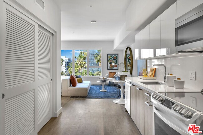 Photo - 2801 Sunset Pl Unit 814
