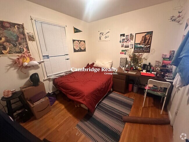 Building Photo - 313 Elm St Unit 2T Rental