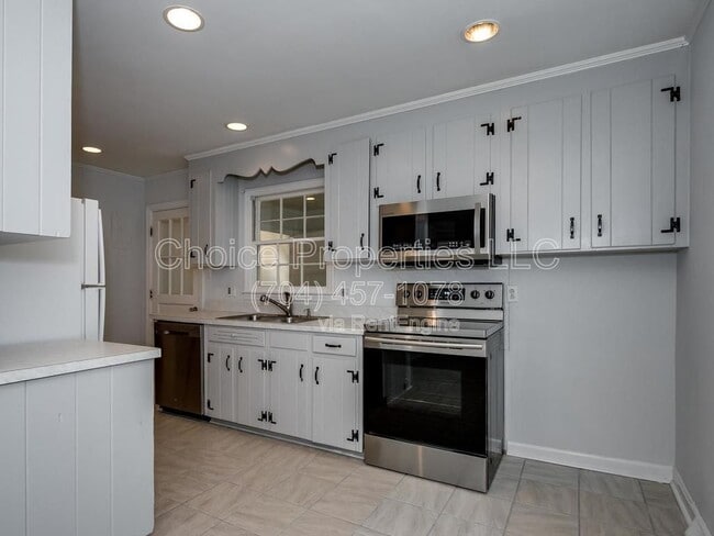 Photo - 4914 Horton Ct