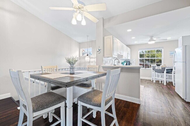 Photo - BEAUTIFUL COACH HOME AT WINDSOR PLACE IN B... Unit 201