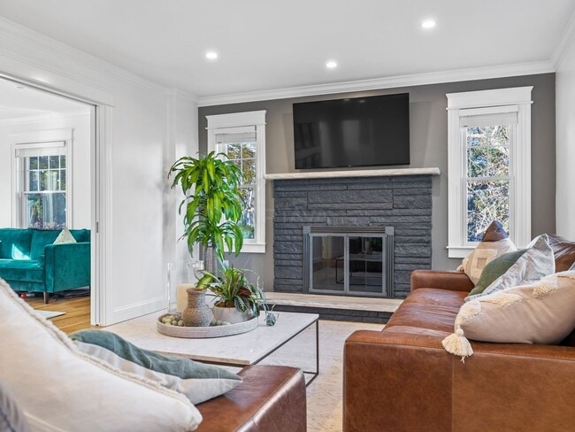Photo - 25 Falmouth Rd
