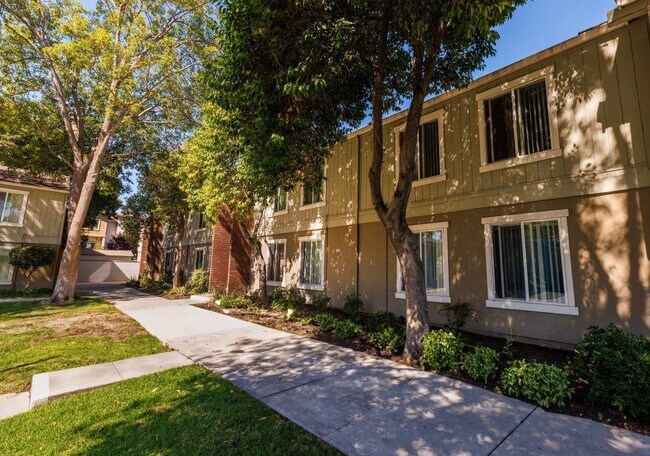 Photo - Castilian Apartments
