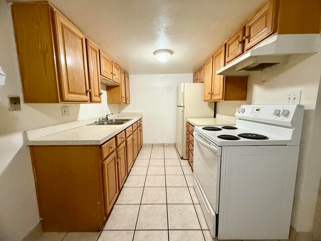 Photo - 1347 S 400 E St Unit 1347 S BACK