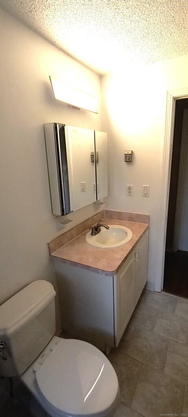 Photo - 152 Surrey Dr Unit 156