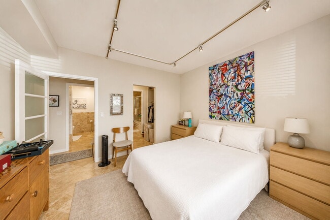 Photo - 1300 13th St NW Unit 102