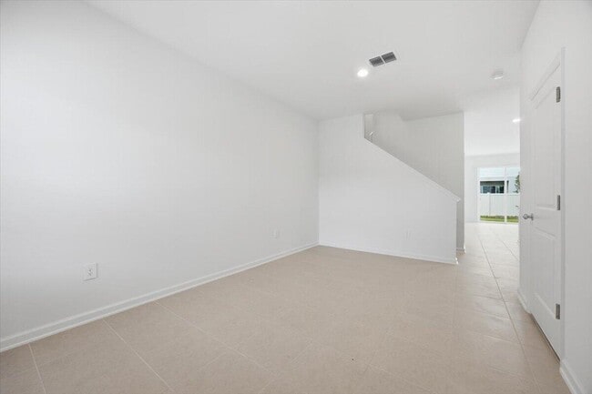 Photo - 3040 Chromatic St