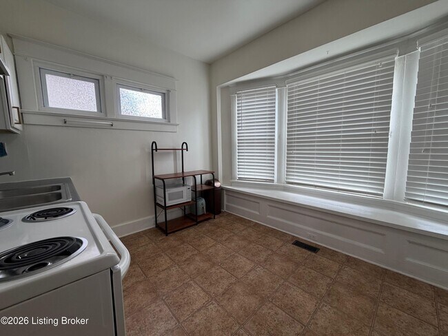 Photo - 1202 E Breckinridge St