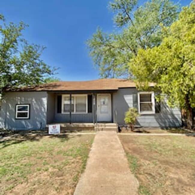 Photo - $0 First Month's Rent / $0 Deposit at Move-in