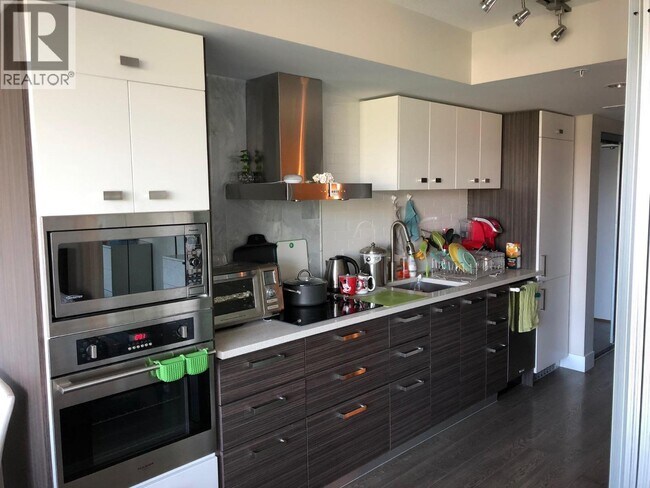 Photo - 1783 Manitoba St