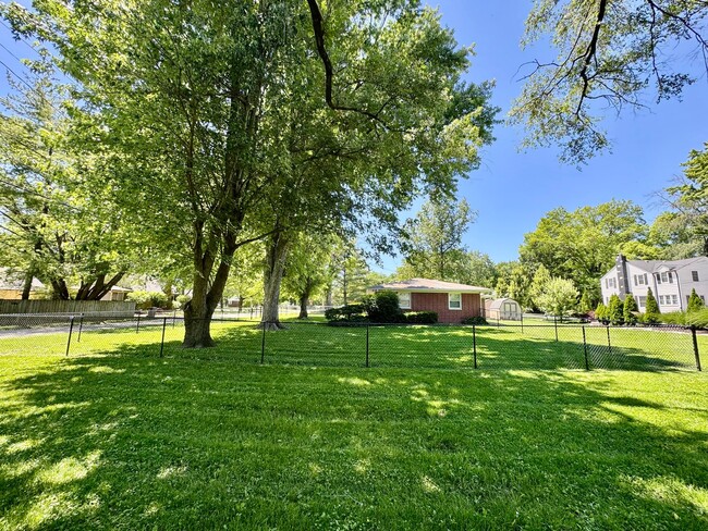 Photo - 910 Gilbert Ave