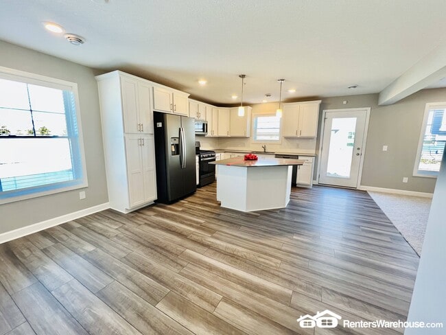 Photo - 1148 Middlefield Rd Townhome