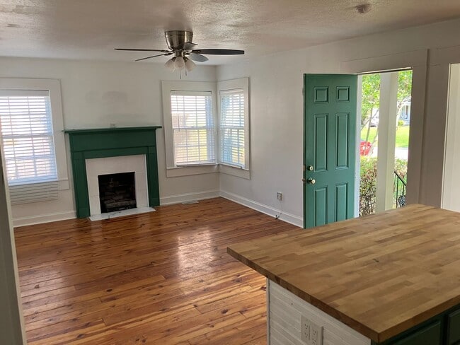 Photo - 1209 Lee St