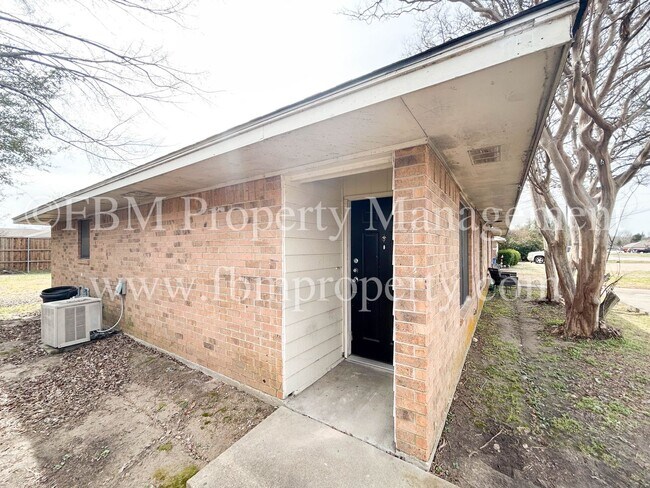 Photo - 1211 Old Bardwell Rd