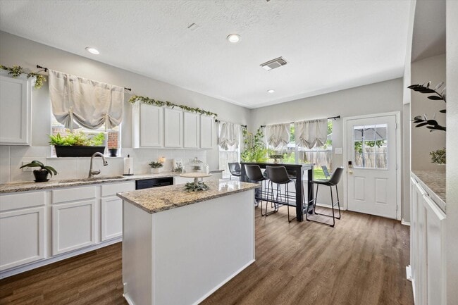 Building Photo - 9703 Fair Brook Way