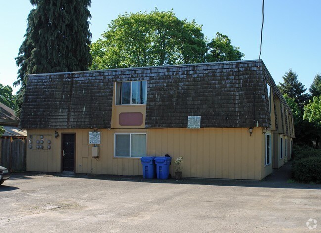 dini01 531 W. 11th Ave