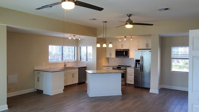 Photo - Oceanfront Poolside 2/2 Condo Unidad 200