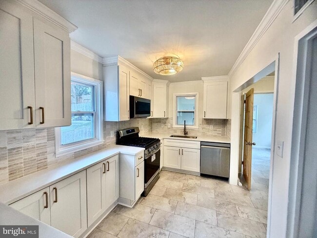 Photo - 2415 Fairhaven Ave