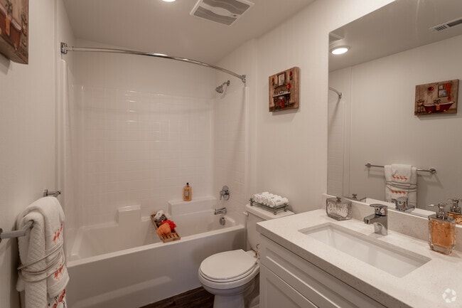 2BR, 2BA - 946SF