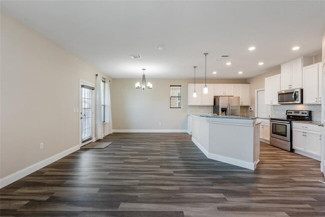 Photo - 1704 Constanta Dr