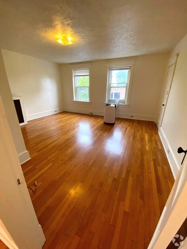 Building Photo - 21 N Braddock St Unit 4 Rental