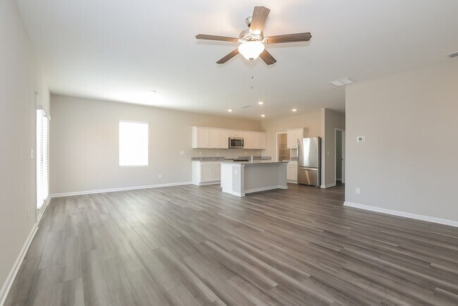 Photo - 1111 Feldman Chase