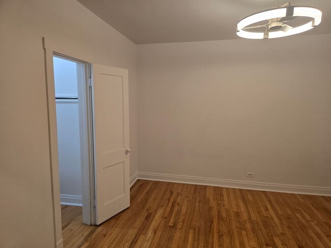 Photo - 2896 S Archer Ave Unit 202