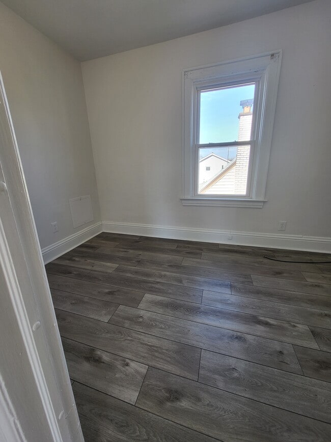 Bedroom #1 - 200 Crocker St Unit Upper