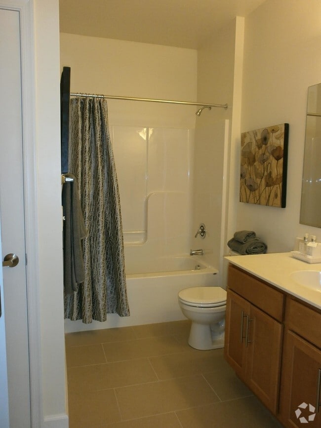 Bathroom - The Reserve at Becks Pond