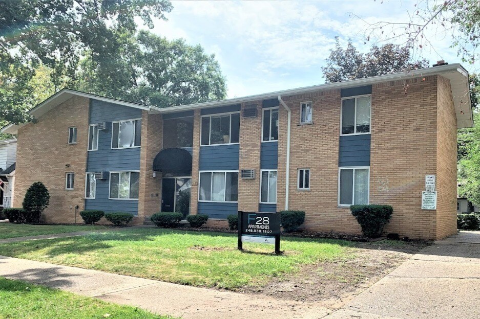 590 E. Lewiston - F28