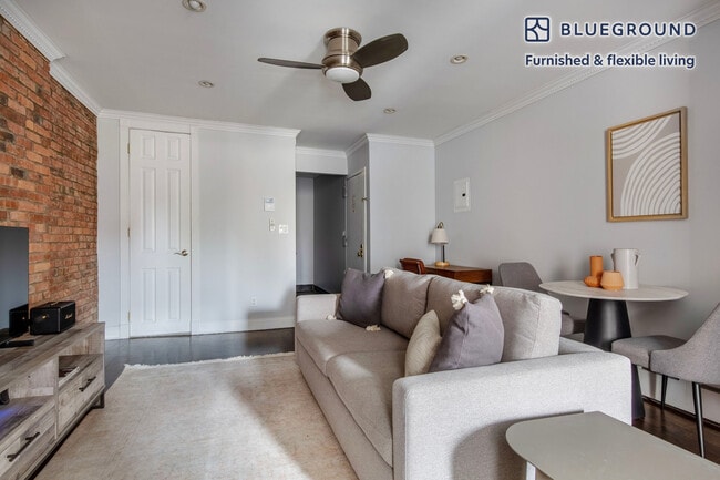 Photo - 120 Christopher St Unidad FL3-ID1354