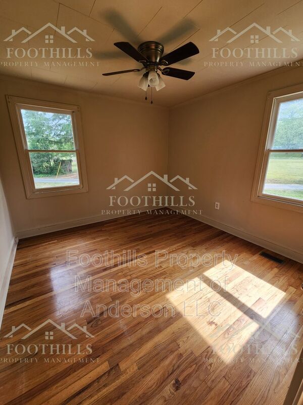 Photo - 4100 Standridge Rd