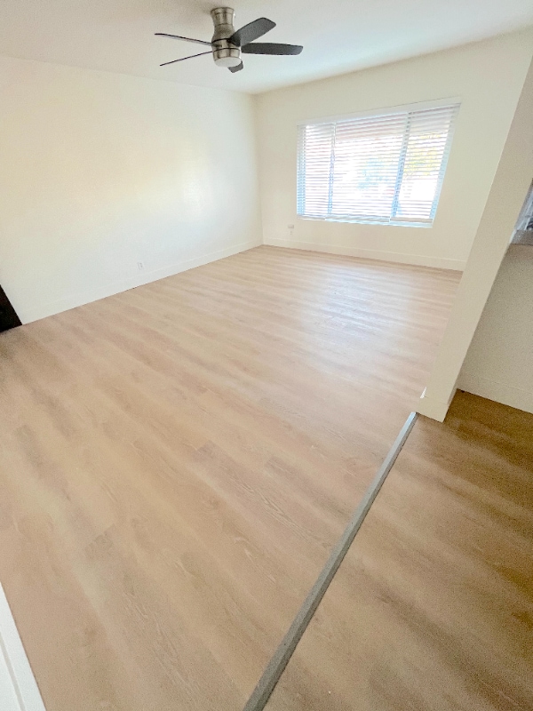 Photo - 2115 Placentia Ave Unidad 18