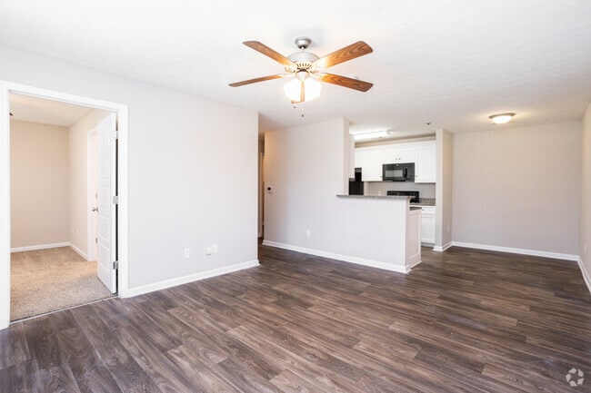 LEGENDS 2 BR | 2 BA | 960SF - Living Room - Legends at Armour Avenue