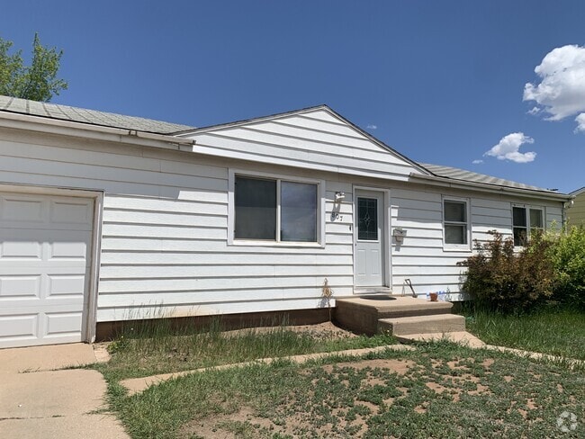 Building Photo - 807 E Reynolds St Rental