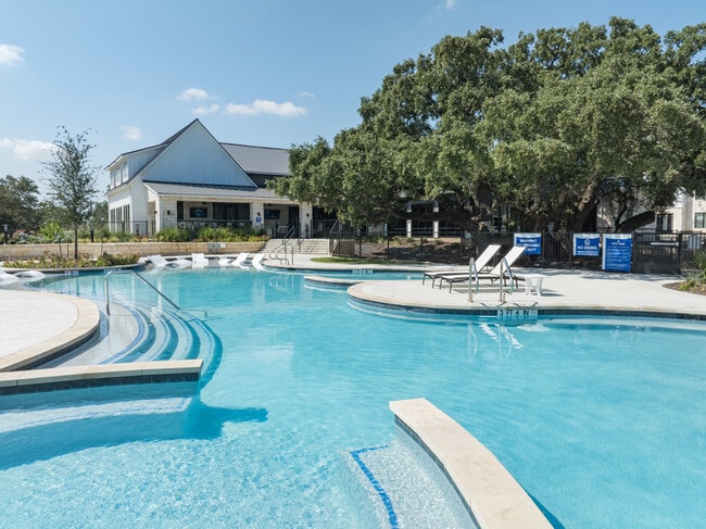 Water's Edge Apartments