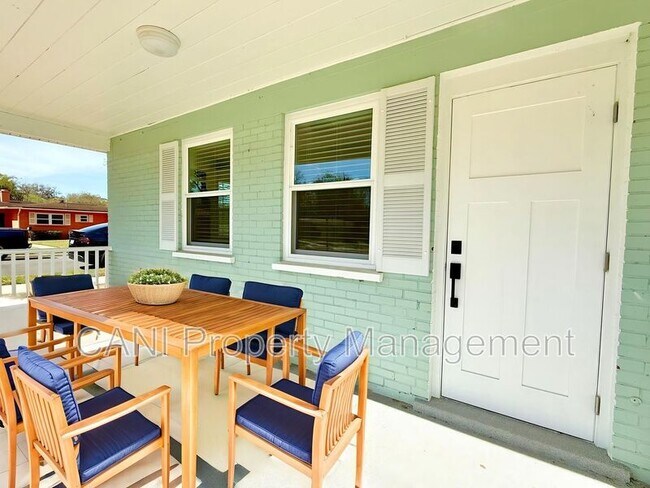 Photo - 750 Bethune St