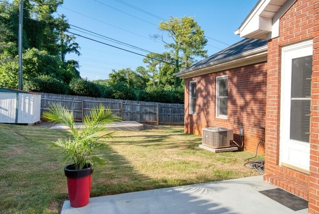 Photo - 1000 Eagle Pass Way