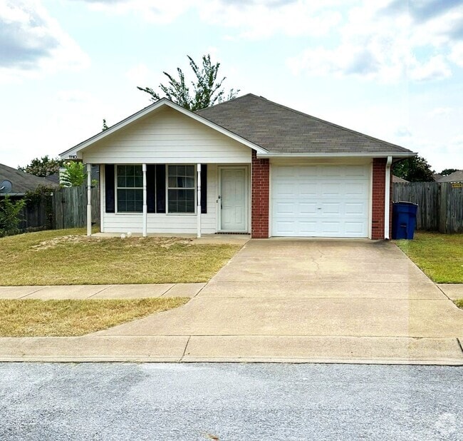 Building Photo - 2 Bedroom Home in Lindale ISD!