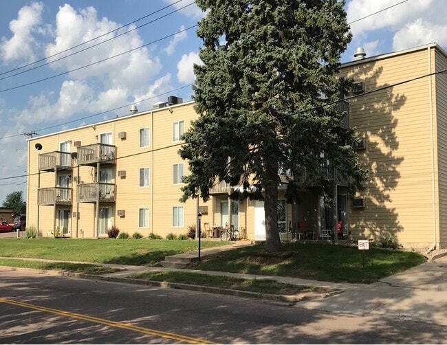 111 N Cleveland Ave
