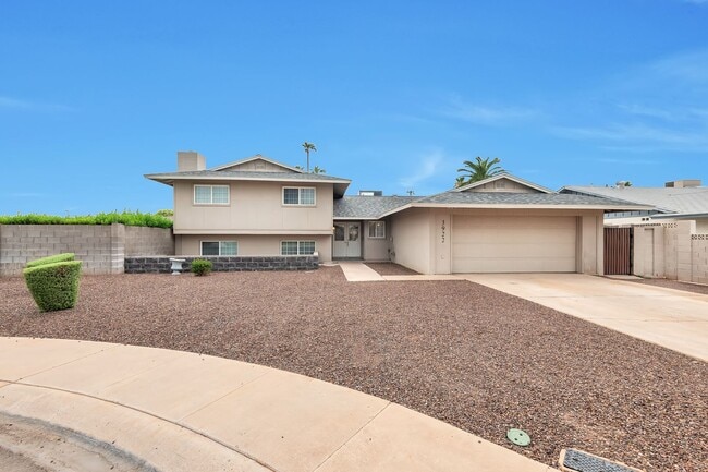 Photo - ASU 6 Bedroom! 3.5 Baths Pool!