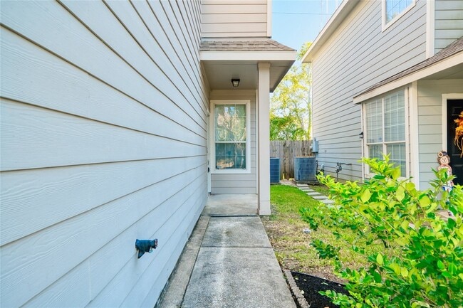 Photo - 2831 Hackamore Hollow Ln