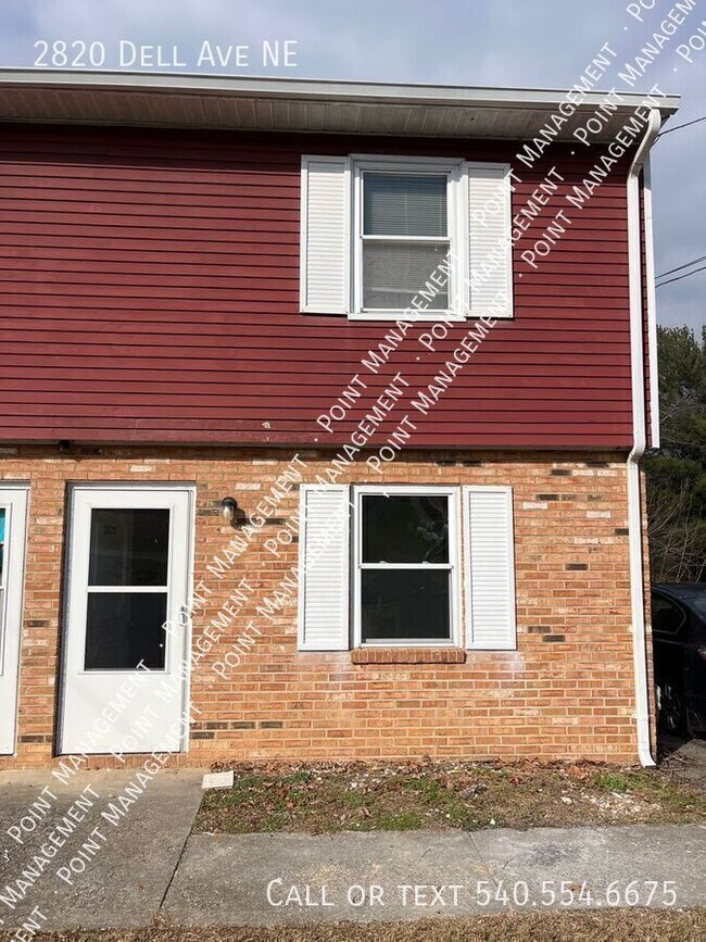Photo - 2820 Dell Ave NE