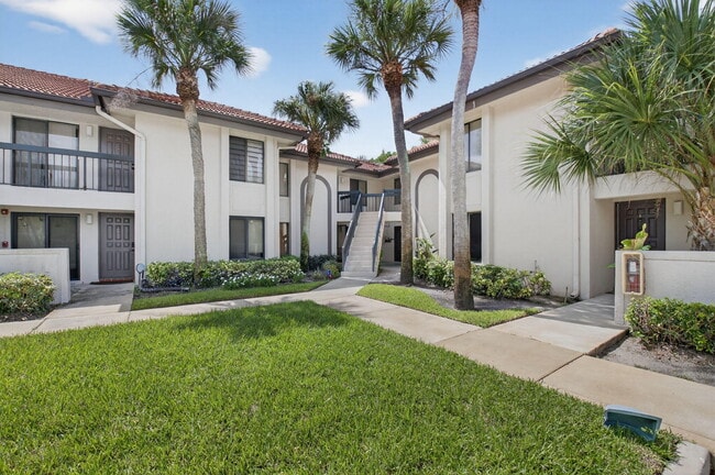Building Photo - 5151 W Club Cir Unit 205