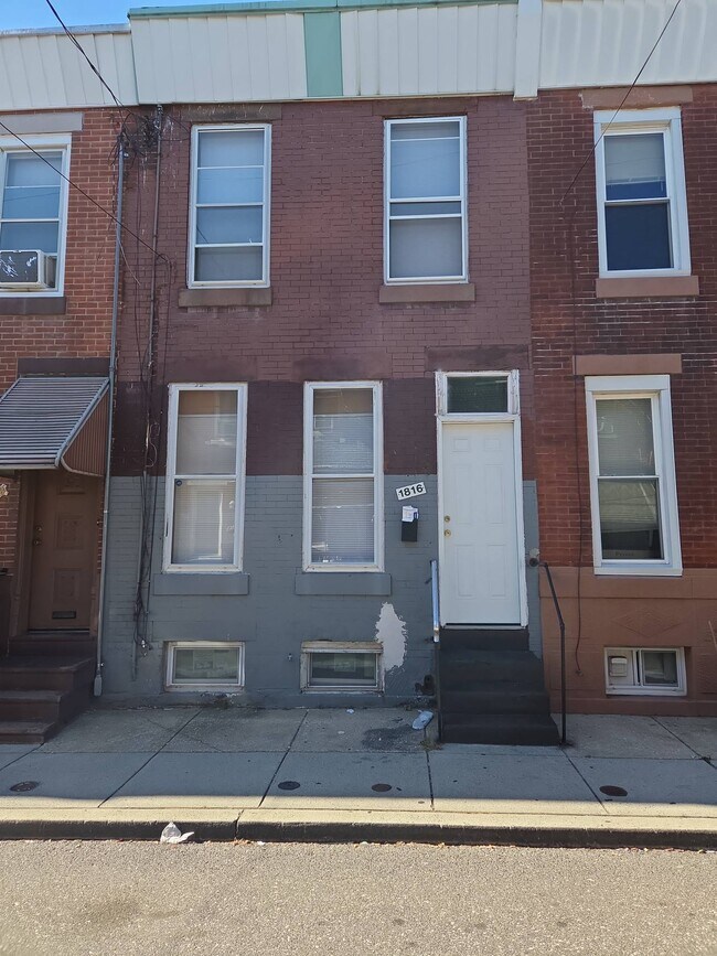 Photo - 1816 S Chadwick St