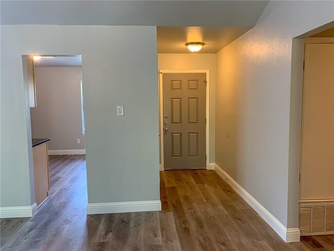 Photo - 1604 Holstein Dr