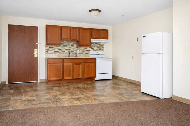 Studio - Foxwood Apartments