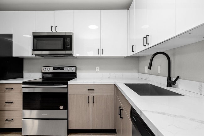 Photo - 50 Devon Ct Unit B-12