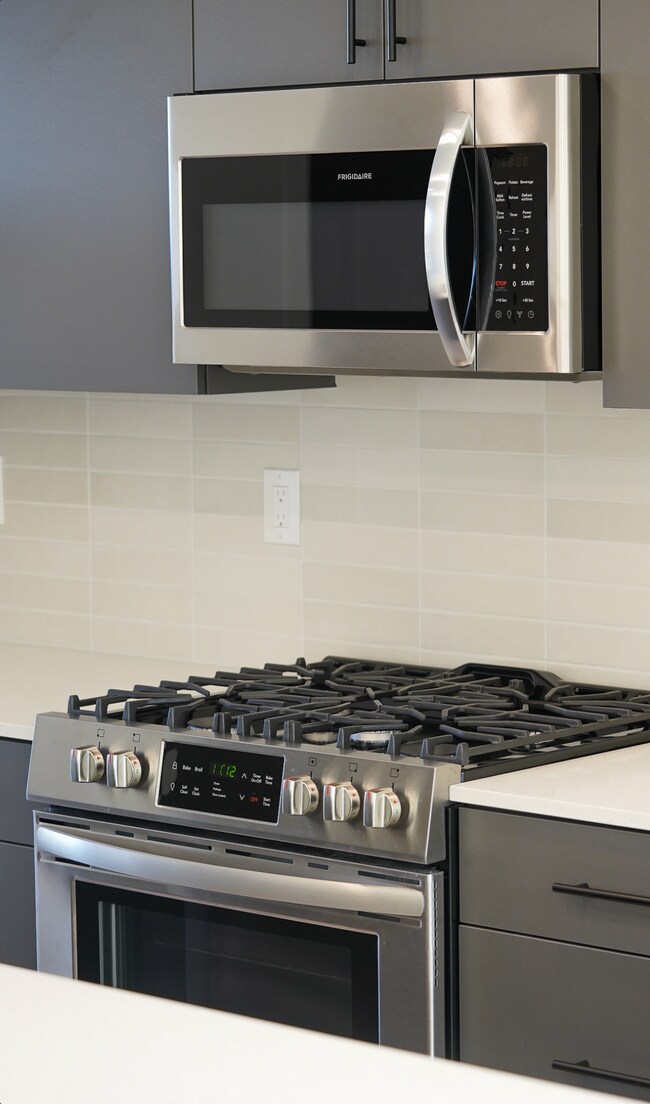 Photo - 2061 S Main St