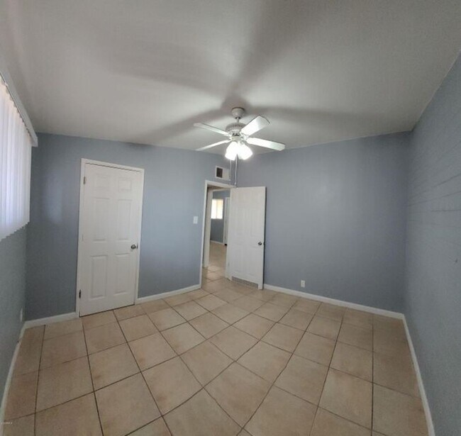 2 BEDROOM 1 BATH SINGLE LEVEL WITH PRIVATE... - 2 BEDROOM 1 BATH SINGLE LEVEL WITH PRIVATE... Casa Adosada