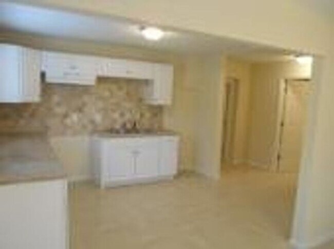 Photo - 4/2 Available at 6911 Miss Muffet!